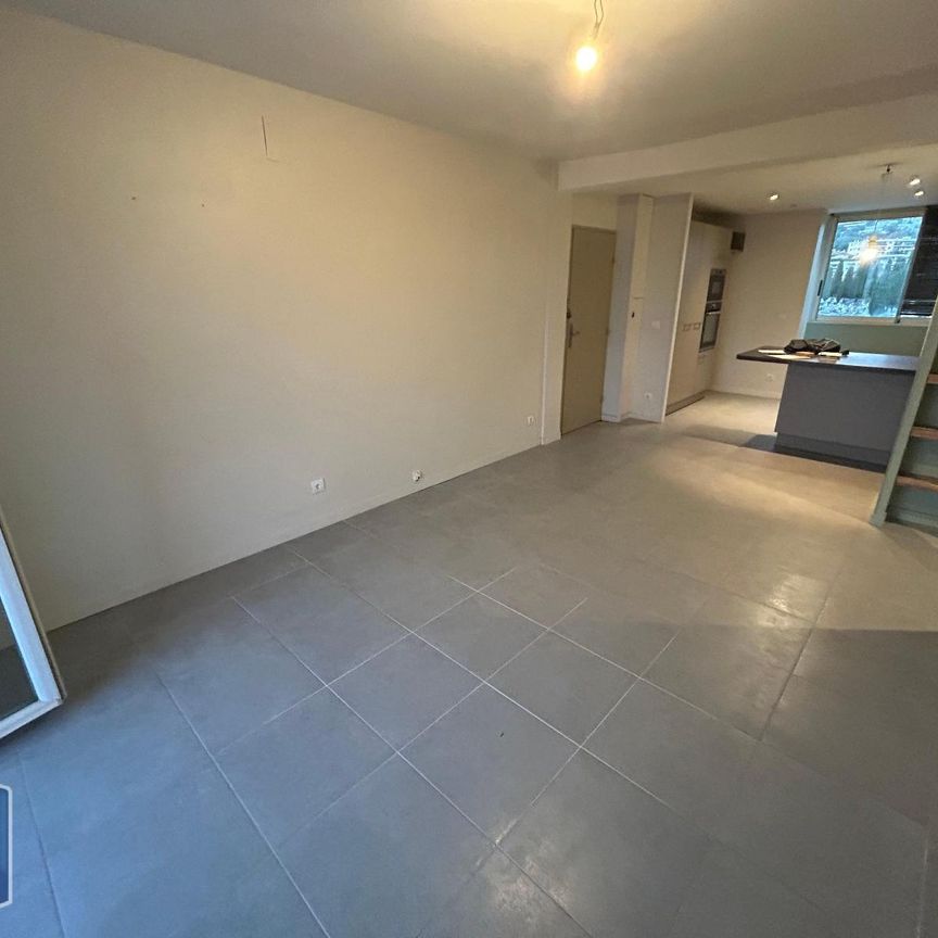 Location Appartement 3 pièces 55m² NICE 06200 - Photo 1