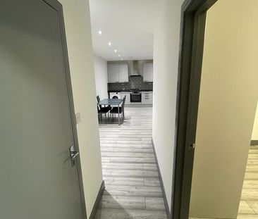 1 Bed Flat, York Place, IG1 - Photo 2