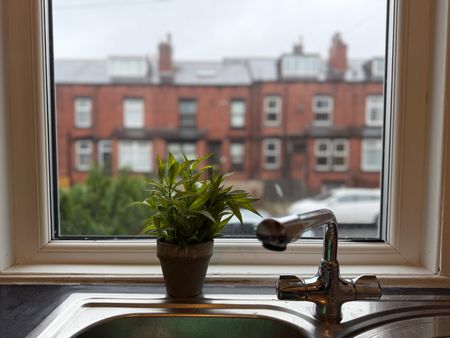 4 Bed Terraced House, Parkfield Mount, LS11 - Photo 5