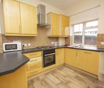 3 bedroom maisonette to rent - Photo 3