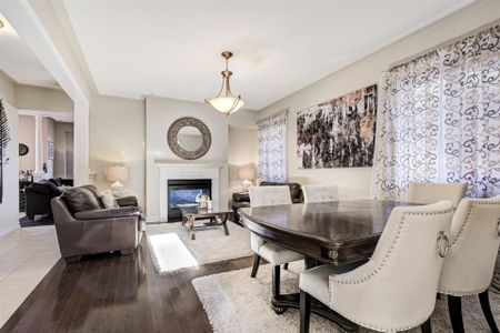 For Lease - 38 Orville Hand Court, Bradford West Gwillimbury, Ontario - Photo 4