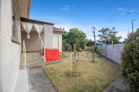 7 Dorning Way Frankston VIC - Photo 4