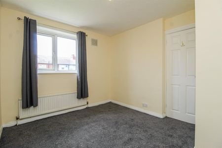 Dalefield Avenue, Normanton - Photo 2