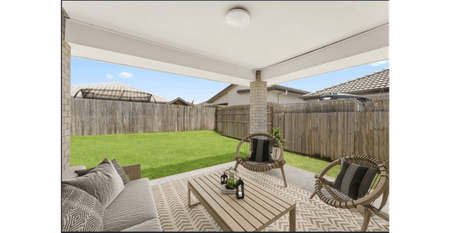 Modern Family Living in Yarrabilba - Photo 4
