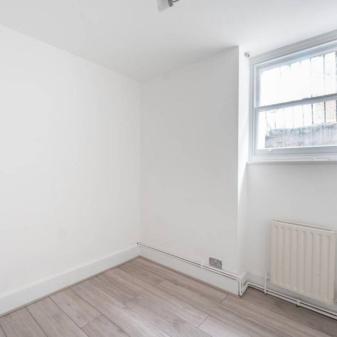 3 bedroom flat to rent - Photo 1