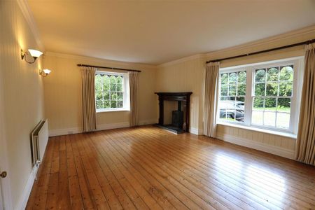 4 bedroom end of terrace house to rent - Photo 5