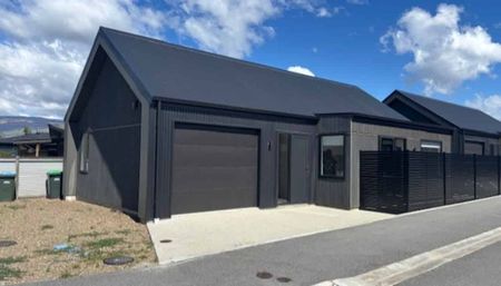 NEAR-NEW CONTEMPORARY LIVING - Photo 3