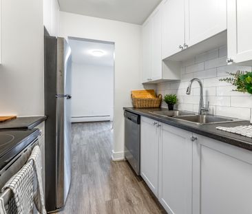 520-560 Mornington Avenue - Photo 2