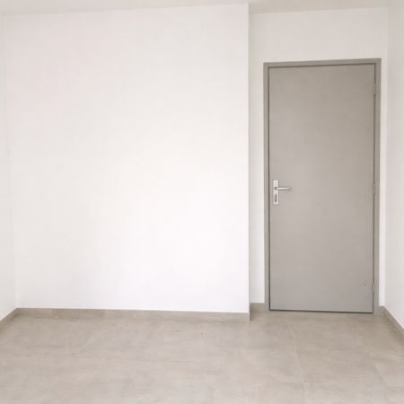 Location Appartement 2 pièces 43m² - Photo 3