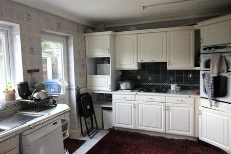 London Road, High Wycombe - Photo 5