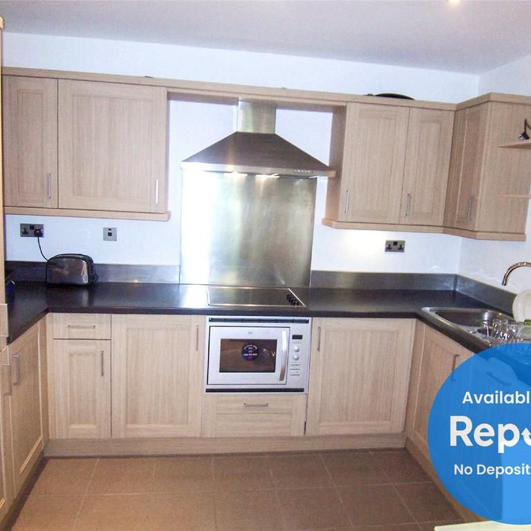 2 bedroom flat to rent - Photo 1
