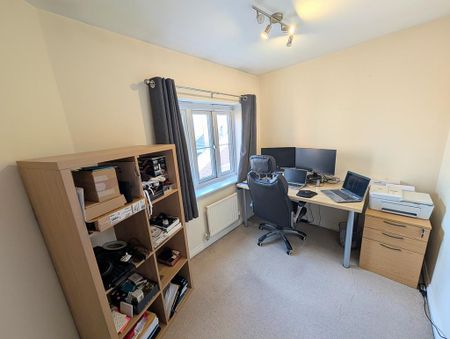 3 bedroom semi-detached house to rent - Photo 5