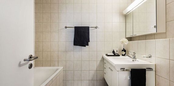 Living near the center - Photo 2