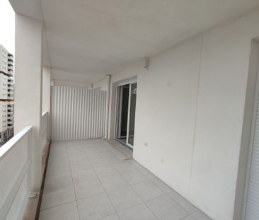 Location Appartement 2 pièces 39m² MARSEILLE 15ème - Photo 6