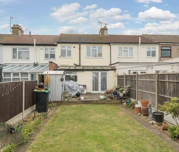 1 bedroom in a house share to rent - Photo 6