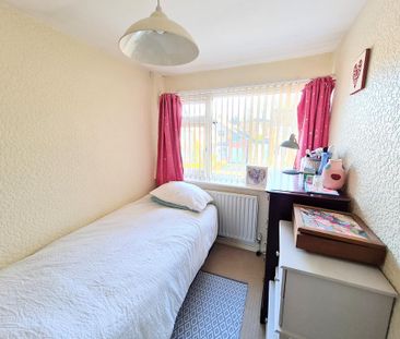 3 bedroom detached house to rent - Photo 4