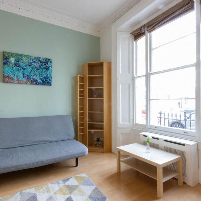 Flat 01 Belgrave Road, Pimlico SW1V 2BL - Photo 1