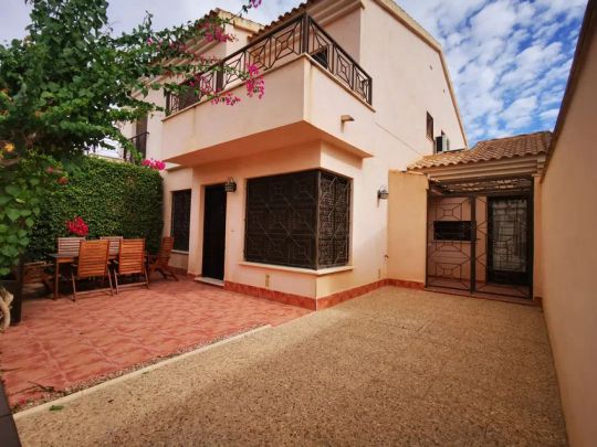 Alquiler de chalet pareado en San Cayetano - Photo 1