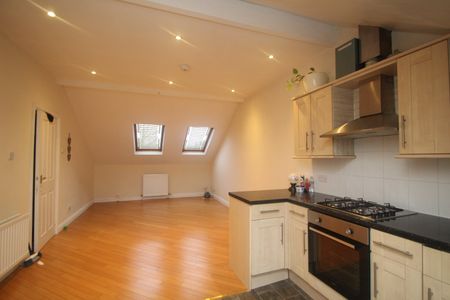 2 bedroom apartment to rent - Photo 2