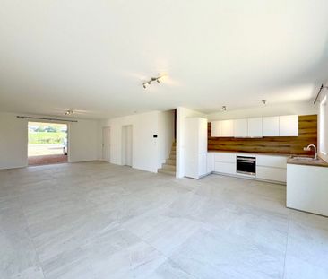 Huis te huur in Bois-de-Villers voor € 1.450 met 3 slaapkamers - Photo 2