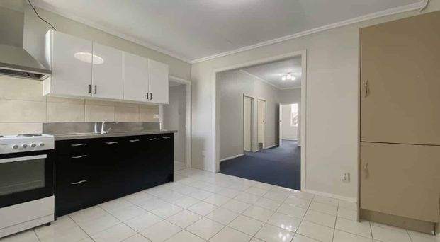 Welcome to 2/60 Wilson Street in Newtown. - Photo 1