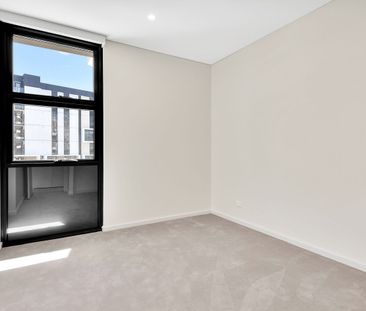 Brand New | North Facing | Access Amazing Amenities - Photo 4