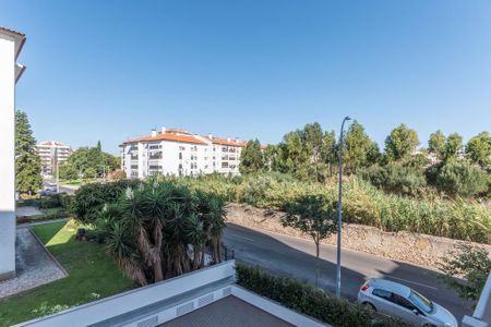 2 bedroom luxury Flat for rent in Cascais, Portugal - Photo 2