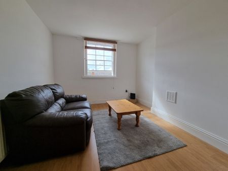 2 Bed Student Accommodation - Photo 3