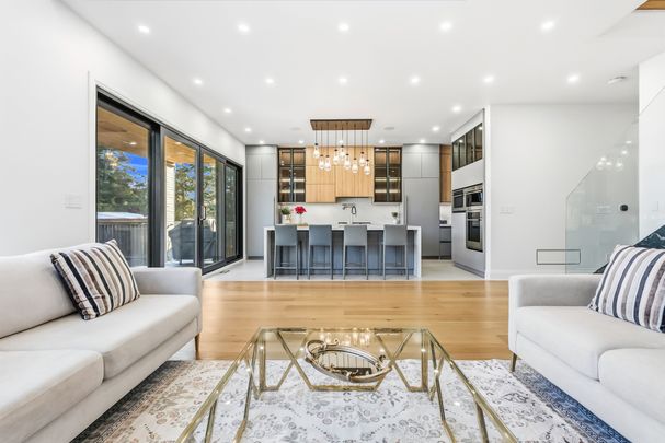 For Lease - 9 Earl Street, Mississauga, Ontario - Photo 1