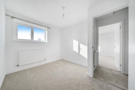 4 bedroom terraced house to rent - Photo 5