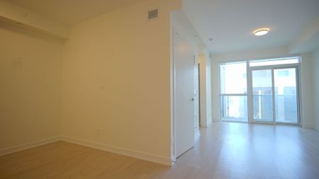 For Lease - 501 St. Clair Avenue Unit# 322, Toronto, Ontario - Photo 2