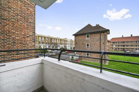 4 bedroom flat to rent - Photo 2