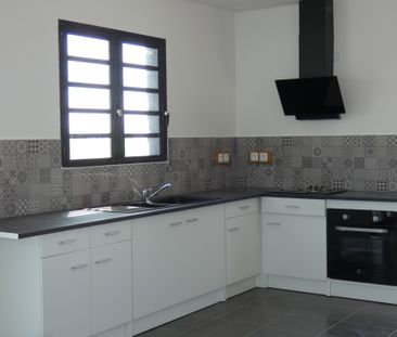 Location Maison 4 pièces 91m² STE SUZANNE 97441 - Photo 3
