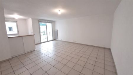 location Appartement T3 DE 65.63m² À LA RICHE - Photo 4