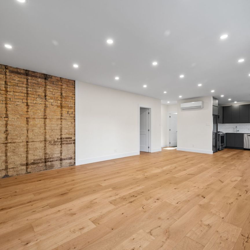 For Lease - 2461 Queen Street Unit# 4, Toronto, Ontario - Photo 1