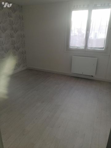 LE MANS FUNAY MAISON T4 90M2 3 CHAMBRES SALLE DE DOUCHE CHAUFFAGE/EAU ELEC GARAGE JARDIN LOGGIA - Photo 4