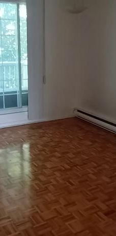 ST-LÉONARD 4 1/2 PRÈS LACORDAIRE ET ST-ZOTHIQUE - Photo 1