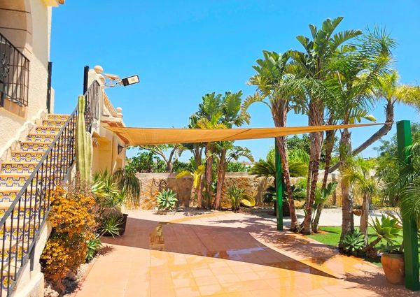 WIDE ESTATE FOR RENT IN TEULADA FOR LONG TERM