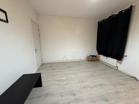 4 bedroom terraced house to rent - Photo 5