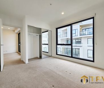 Spacious 2 bedrooms Apartment Has to Offer - Photo 3