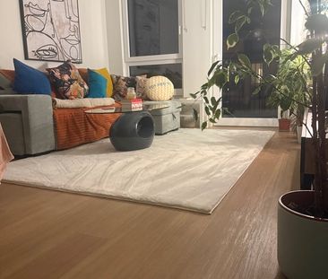 2 Bed Flat, London, E14 - Photo 1