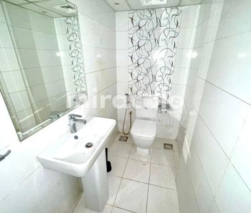 4 Bedroom | Spacious Villa | Modern Living Space - Photo 1