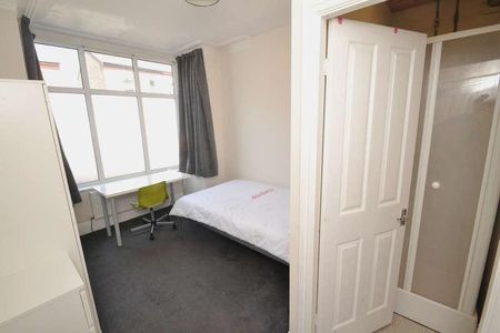Whitby Road, Fallowfield, Manchester, M14 - Photo 5