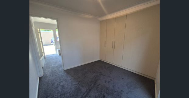 One Bedroom Apartment with Private Courtyard - Photo 1