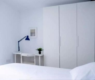 Apartamento de alquiler en Barrio de Benicalap - Photo 3