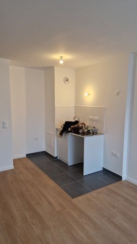 Location Appartement 2 pièces 40m² NEUILLY PLAISANCE 93360 - Photo 3