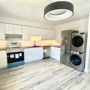 À louer – 4 ½ rénové avec électroménagers neufs et espace bureau | Parc-Extension - Photo 2