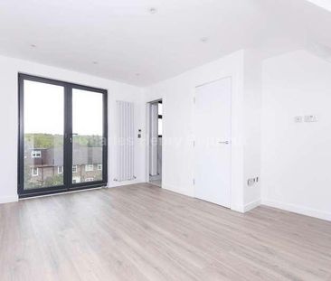 Manor Farm Drive, Chingford, E4 - Photo 5