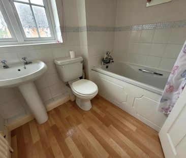 3 bedroom semi-detached house to rent - Photo 6