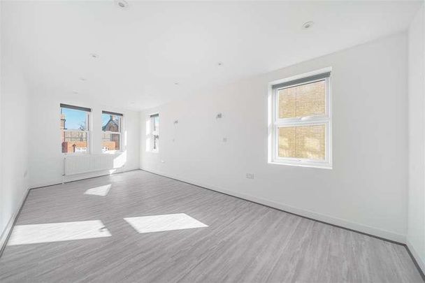 Gibbon Road, Kingston Upon Thames, KT2 - Photo 1